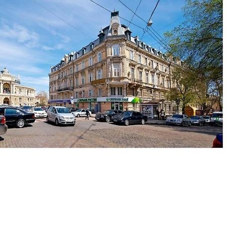 Center, Apartment On Deribasovskaya 10 Odesa Exterior photo